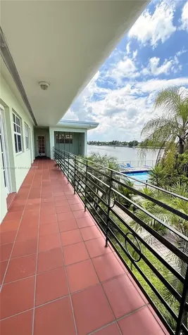 8600 Byron Avenue Miami Beach FL 33141