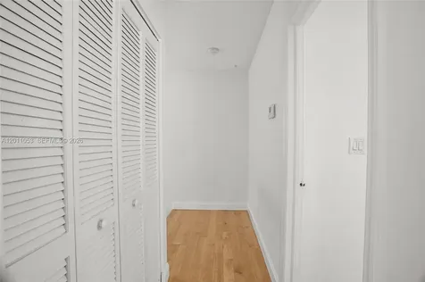 1640 Weeping Willow Way Hollywood FL 33019
