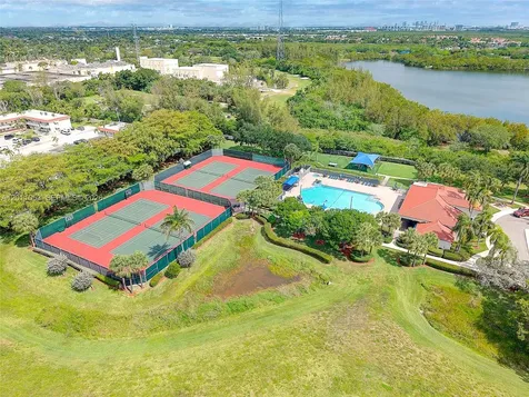 1640 Weeping Willow Way Hollywood FL 33019