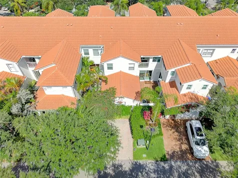 1640 Weeping Willow Way Hollywood FL 33019