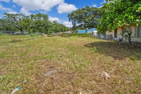 2455 NW 55th Street Miami FL 33142
