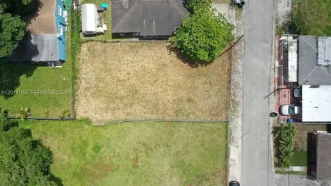 2455 NW 55th Street Miami FL 33142
