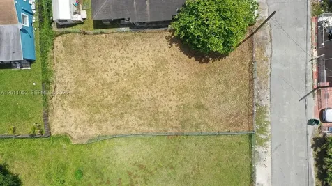2455 NW 55th Street Miami FL 33142