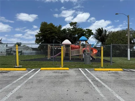 1495 SW 131st Avenue Miami FL 33184