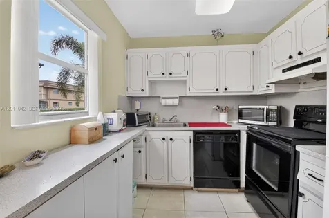 537 Brittany L Delray Beach FL 33446
