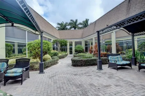 537 Brittany L Delray Beach FL 33446
