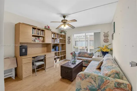 537 Brittany L Delray Beach FL 33446
