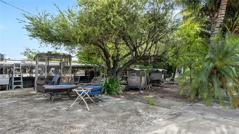 15550 NW 122nd Avenue Hialeah FL 33018