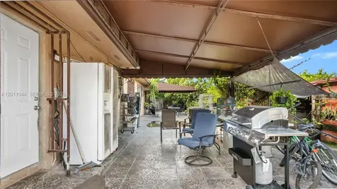15550 NW 122nd Avenue Hialeah FL 33018