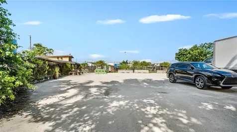 15550 NW 122nd Avenue Hialeah FL 33018