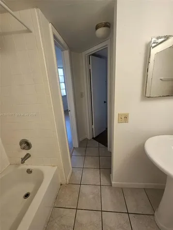 211 Lake Pointe Drive Oakland Park FL 33309