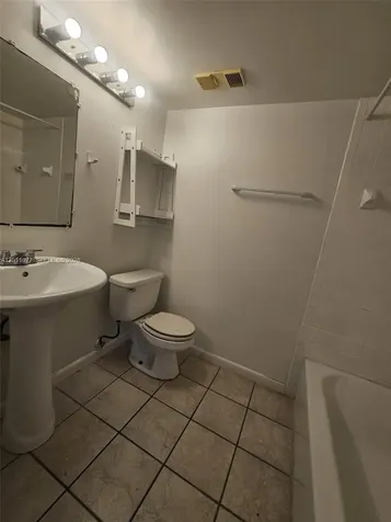 211 Lake Pointe Drive Oakland Park FL 33309