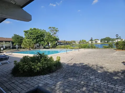 211 Lake Pointe Drive Oakland Park FL 33309