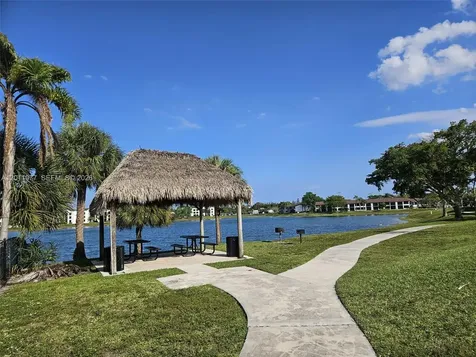 211 Lake Pointe Drive Oakland Park FL 33309