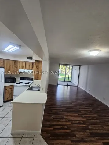 211 Lake Pointe Drive Oakland Park FL 33309