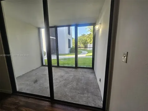 211 Lake Pointe Drive Oakland Park FL 33309