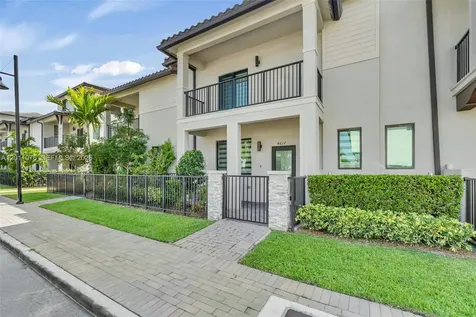 4612 NW 83rd Avenue Doral FL 33166