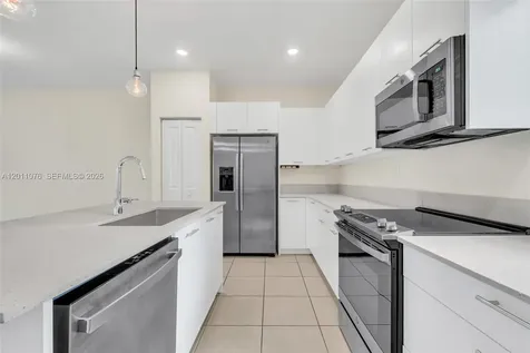 4612 NW 83rd Avenue Doral FL 33166