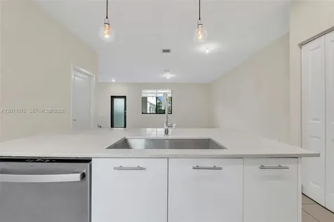 4612 NW 83rd Avenue Doral FL 33166