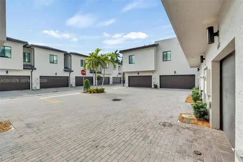 4612 NW 83rd Avenue Doral FL 33166