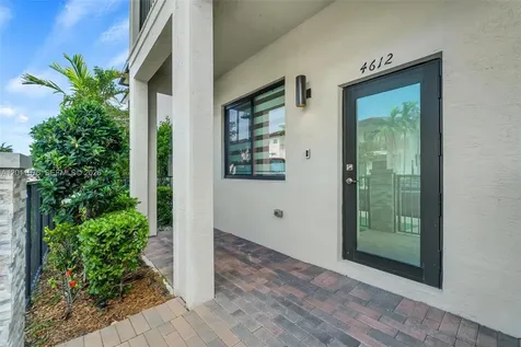4612 NW 83rd Avenue Doral FL 33166