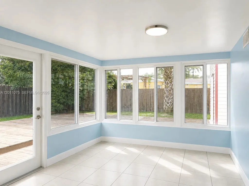 730 N 73rd Avenue Hollywood FL 33024
