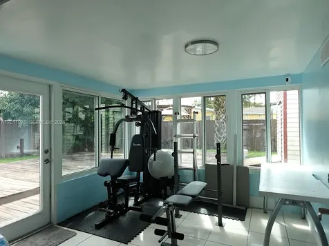 730 N 73rd Avenue Hollywood FL 33024