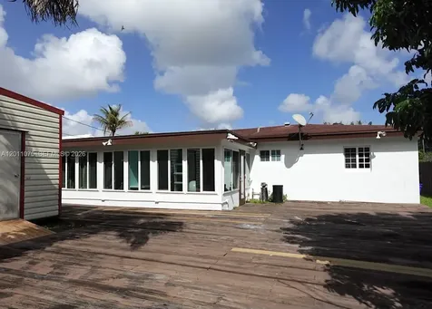 730 N 73rd Avenue Hollywood FL 33024