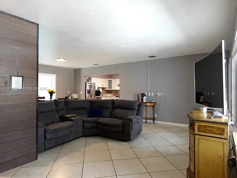 730 N 73rd Avenue Hollywood FL 33024