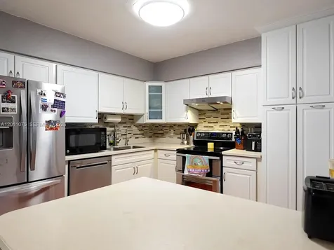 730 N 73rd Avenue Hollywood FL 33024