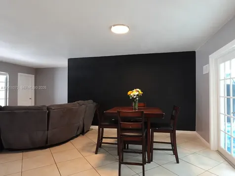 730 N 73rd Avenue Hollywood FL 33024