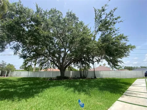 13255 SW 106th Avenue Miami FL 33176