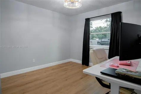 5147 Lake Nina Drive Orlando FL 32810