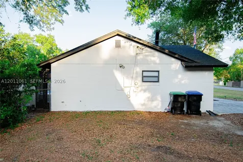 5147 Lake Nina Drive Orlando FL 32810