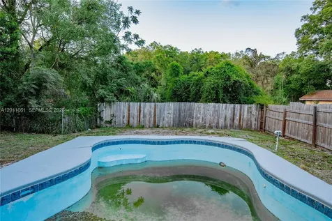5147 Lake Nina Drive Orlando FL 32810