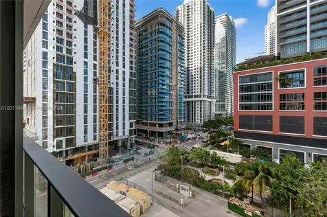 121 NE 5th Street Miami FL 33132