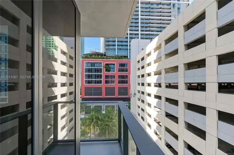 121 NE 5th Street Miami FL 33132