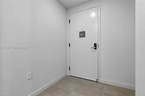 121 NE 5th Street Miami FL 33132