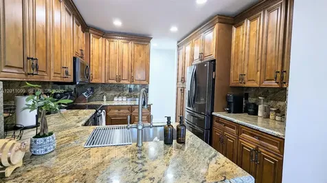 1181 SW 158th Avenue Pembroke Pines FL 33027
