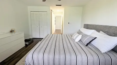 1181 SW 158th Avenue Pembroke Pines FL 33027
