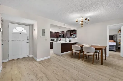10845 NW 7th Street Miami FL 33172