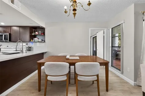 10845 NW 7th Street Miami FL 33172