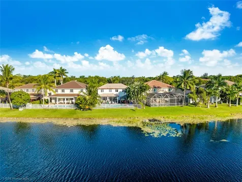 4394 Fox Ridge Drive Weston FL 33331