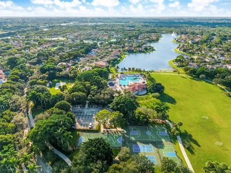 4394 Fox Ridge Drive Weston FL 33331