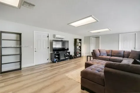 19049 SE Robert Drive Jupiter FL 33469