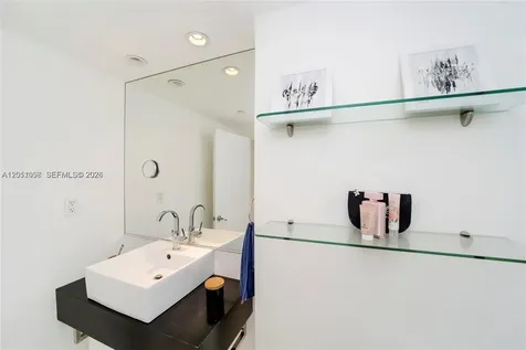 100 Lincoln Road Miami Beach FL 33139