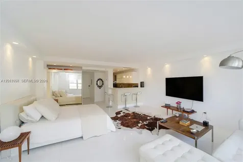 100 Lincoln Road Miami Beach FL 33139