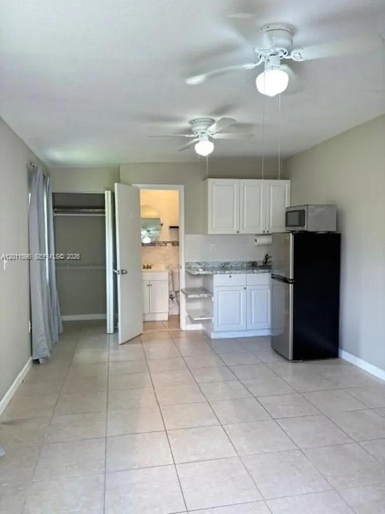 3245 SW 82nd Avenue Miami FL 33155
