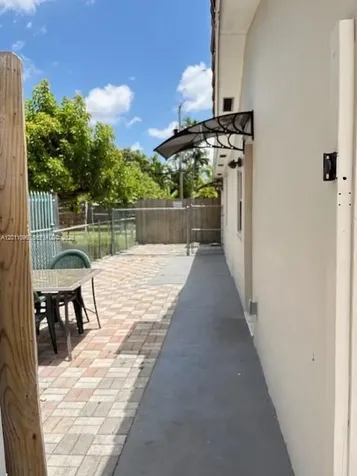 3245 SW 82nd Avenue Miami FL 33155