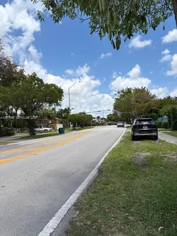 3245 SW 82nd Avenue Miami FL 33155